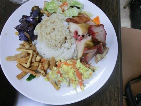 名廚燒臘店 -內科料多好吃的三寶飯 - 第3張圖 叉燒飯 - 內湖區的名廚燒臘店)