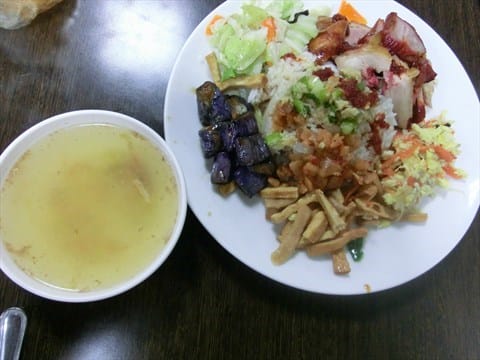 名廚燒臘店 -內科料多好吃的三寶飯 - 第4張圖 三寶飯 - 內湖區的名廚燒臘店)