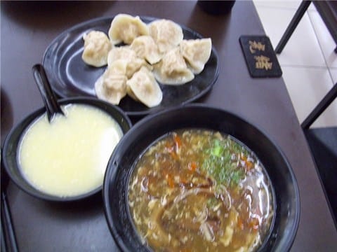 五花馬水餃館-歷史人物就在週遭好酷 - 第10張圖 酸辣湯.水餃.小米粥 - 內湖區的五花馬水餃館)