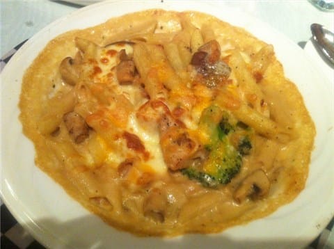 古拉爵 Cafe Grazie-歐風精緻義大利麵令我鍾情~ - 第6張圖 培根 瑪格麗特比薩 - 內湖區的義式屋古拉爵)