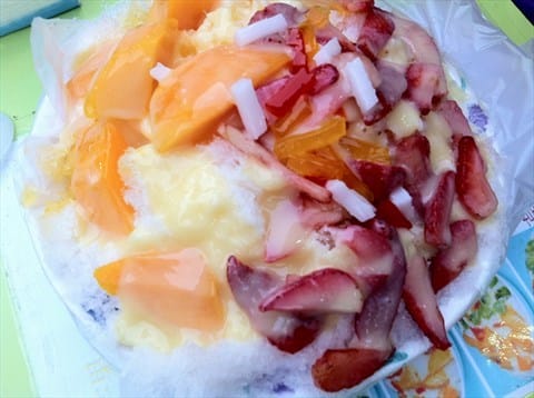 承承冰館-松山饒河街很有視覺的一味! - 第6張圖 仔細看水果.. - 松山區的承承冰館)