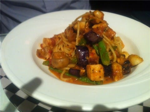 古拉爵 Cafe Grazie-歐風精緻義大利麵令我鍾情~ - 第9張圖 辣味雞肉義大利麵 - 內湖區的義式屋古拉爵)