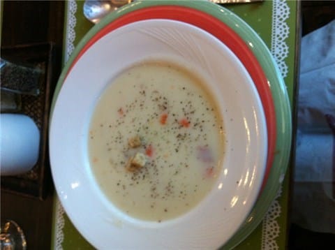 CaLACaLA義大利廚房 -浪漫約會好英式 - 第4張圖 巧達湯 - 內湖區的CaLACaLA義大利廚房)