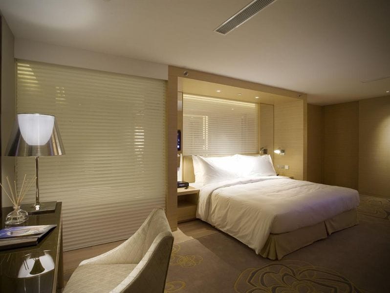 165388_14061910390019921473_800x600