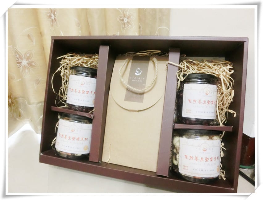 【堅果果乾推薦】日月傳奇 饗樂堅果禮盒(4+1升級組合)-蔓越莓和香脆堅果~新鮮美味