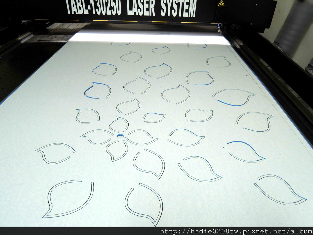 太銓企業社~台北廣告代工廠品質有保障~/木板雕刻切割/台北壓克力雕刻水晶字/CNC雕刻/雷射切割/木工設計公司招牌店代工 - 第60張圖 4 (97)