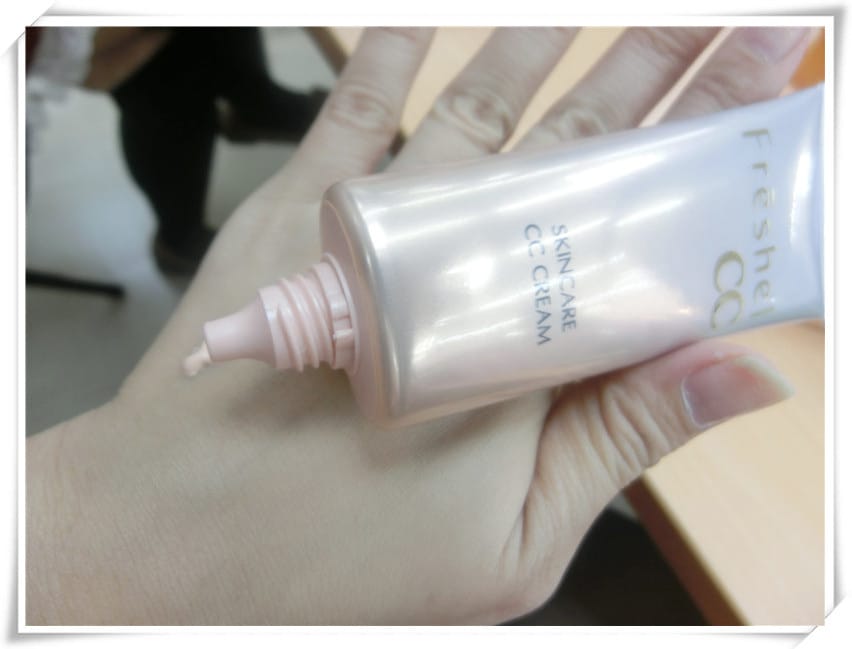 上粧同時保養 Kanebo膚蕊Freshel-美肌淨透BB霜(極潤)/淨柔礦物BB蜜粉~自然妝感比美專櫃 - 第25張圖 上粧同時保養 Kanebo膚蕊Freshel-美肌淨透BB霜(極潤)/淨柔礦物BB蜜粉~自然妝感比美專櫃