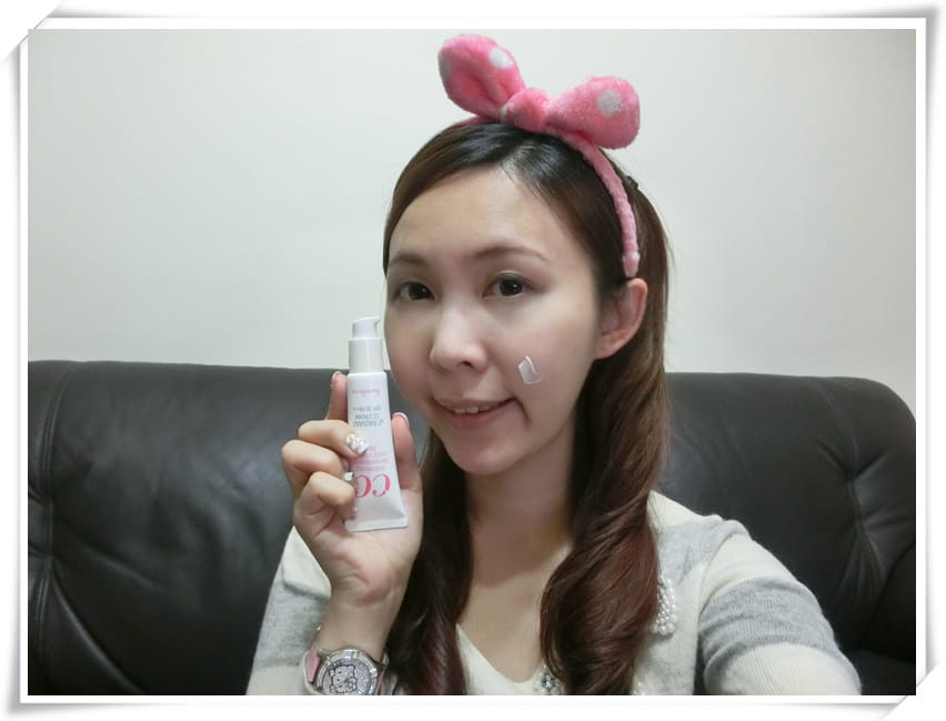 banila co王牌智”校”霜光透CC霜-自然韓妞妝感，光透水潤滿分