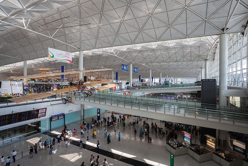 Aeropuerto_de_Hong_Kong,_2013-08-13,_DD_02