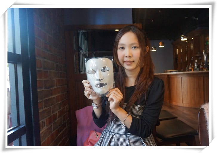 妳用過了嗎?幫助保養品吸收,方便攜帶cp值高~olinga超時空光導臉膜 - 第2張圖 妳用過了嗎?幫助保養品吸收,方便攜帶cp值高~olinga超時空光導臉膜