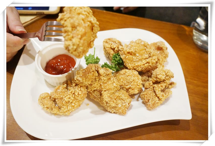 [忠孝復興站.寵物餐廳]貓咪先生的朋友～美式早午餐．燉飯．鬆餅．墨西哥餅，萌貓咪親人又溫馴