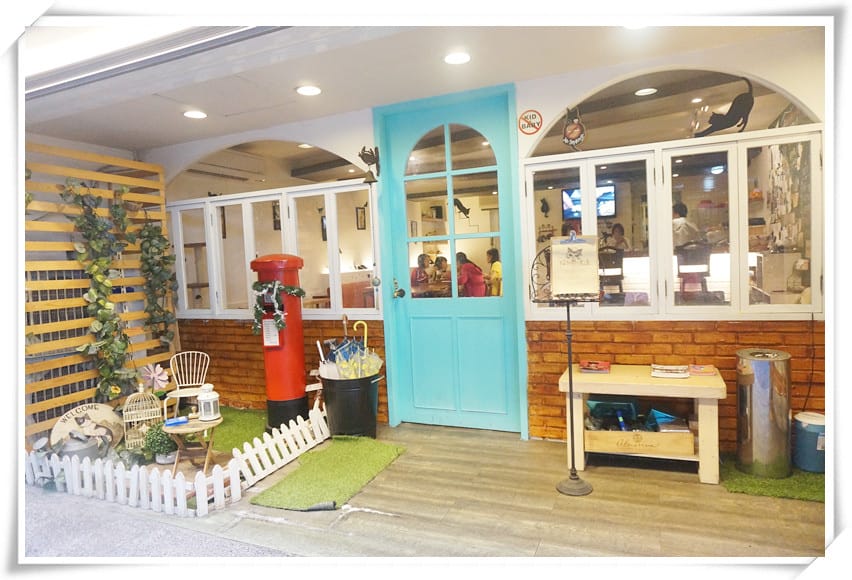 [忠孝復興站.寵物餐廳]貓咪先生的朋友～美式早午餐．燉飯．鬆餅．墨西哥餅，萌貓咪親人又溫馴