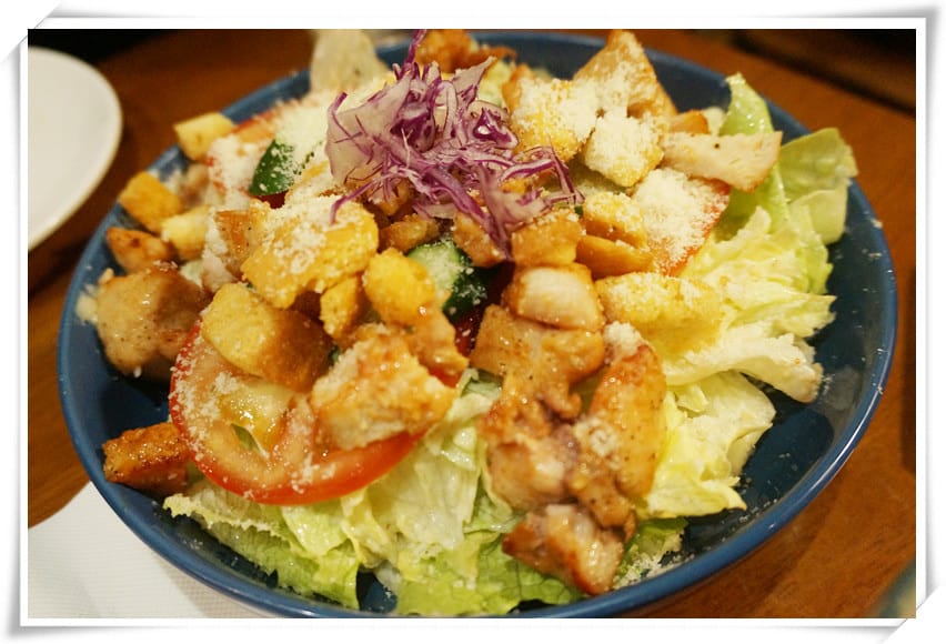 [忠孝復興站.寵物餐廳]貓咪先生的朋友～美式早午餐．燉飯．鬆餅．墨西哥餅，萌貓咪親人又溫馴