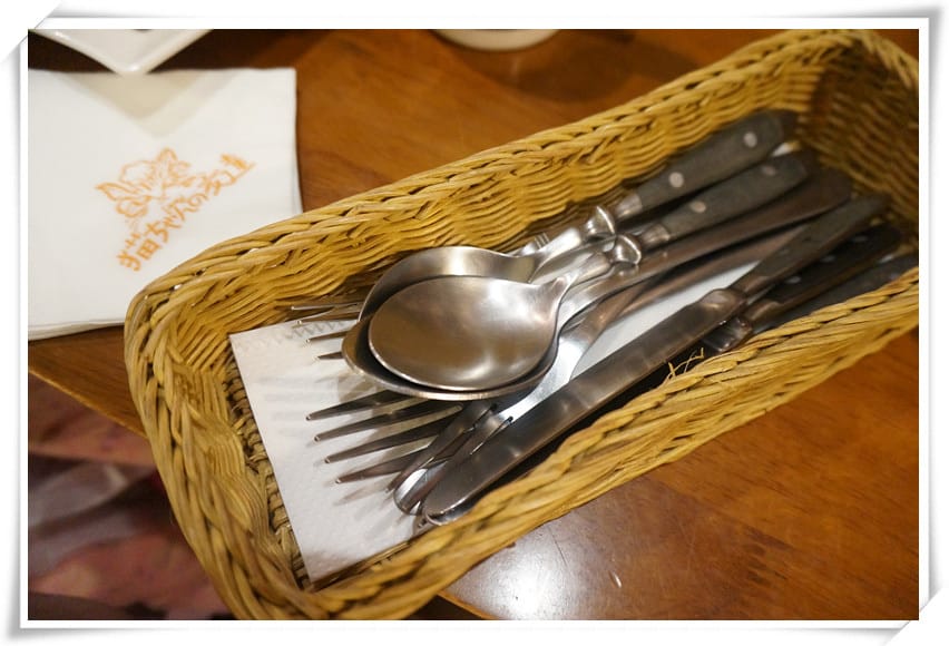 [忠孝復興站.寵物餐廳]貓咪先生的朋友～美式早午餐．燉飯．鬆餅．墨西哥餅，萌貓咪親人又溫馴