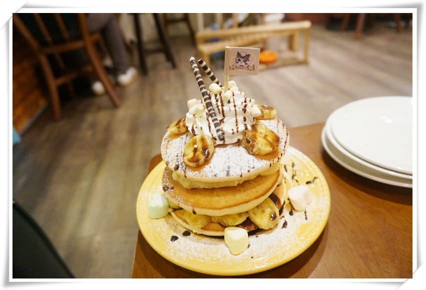 [忠孝復興站.寵物餐廳]貓咪先生的朋友～美式早午餐．燉飯．鬆餅．墨西哥餅，萌貓咪親人又溫馴