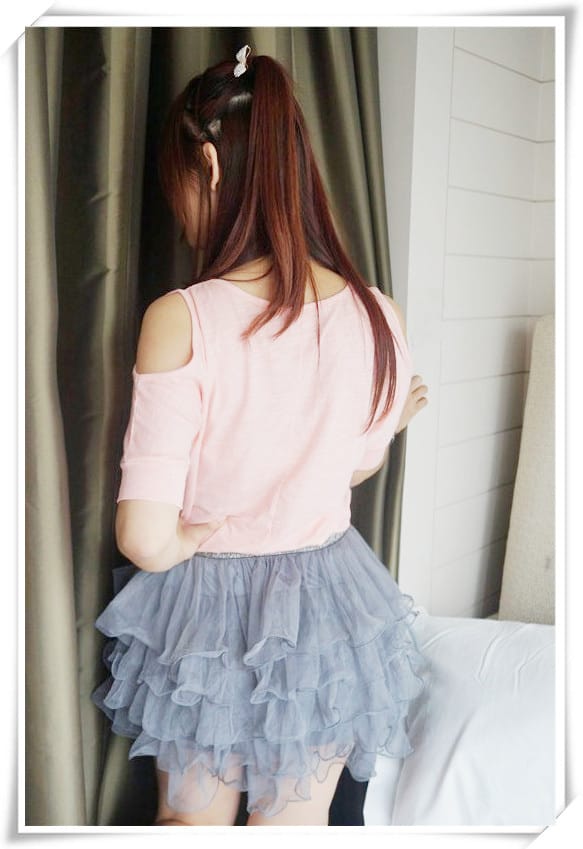 衣芙EFSHOP~妙妙琳的大心穿搭-設計款蕾絲緹花與裸肩完美妳的浪漫穿搭 - 第27張圖 衣芙EFSHOP~妙妙琳的大心穿搭-設計款蕾絲緹花與裸肩完美妳的浪漫穿搭