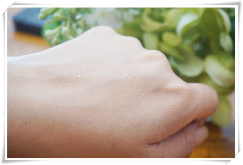 想被壁咚!訂製年輕的第一步~克蘭詩-肌本未來亮活精華露(紫絨草) - 第12張圖 想被壁咚!訂製年輕的第一步~克蘭詩-肌本未來亮活精華露(紫絨草)