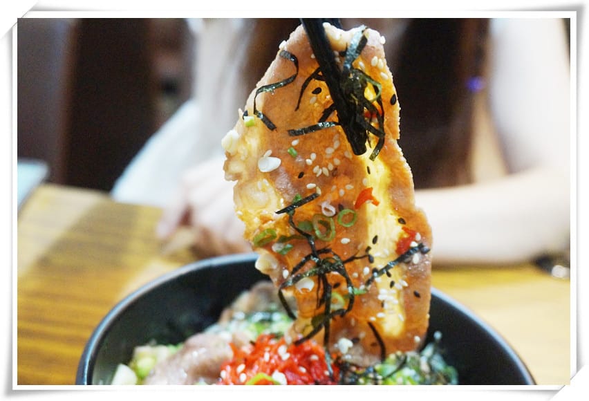 [捷運東湖站.拉麵推薦]台北內湖拉麵店-樂禾田拉麵~美味的湯頭/豐富配料/份量充足，會讓人一再想吃！