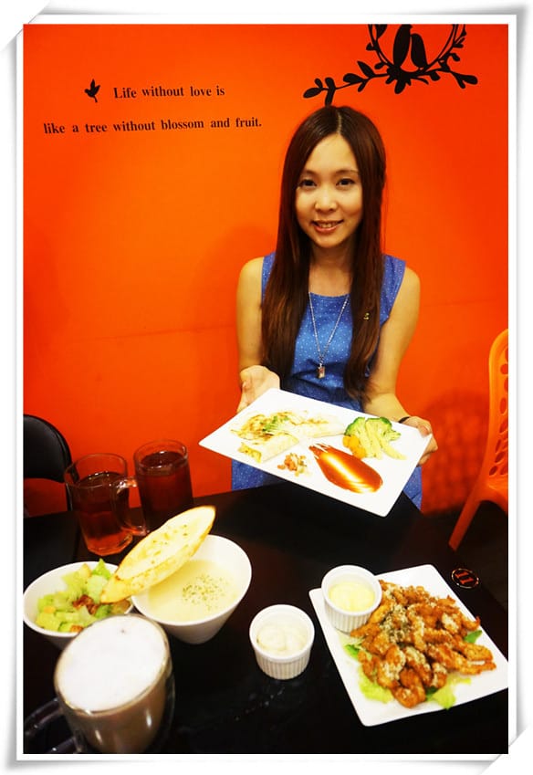 1475690537-3208068528