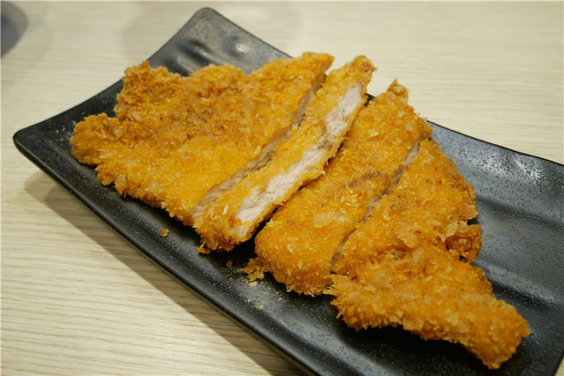 [三重美食.咖哩飯推薦]雙醬咖哩三重店～用酥炸香排與雙醬美味享受，cp值高到破表－推薦咖哩控朝聖！