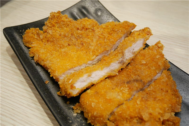[三重美食.咖哩飯推薦]雙醬咖哩三重店～用酥炸香排與雙醬美味享受，cp值高到破表－推薦咖哩控朝聖！