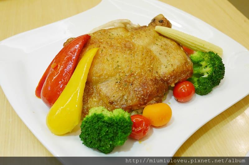 P1340727_副本.jpg P1340727_副本.jpg