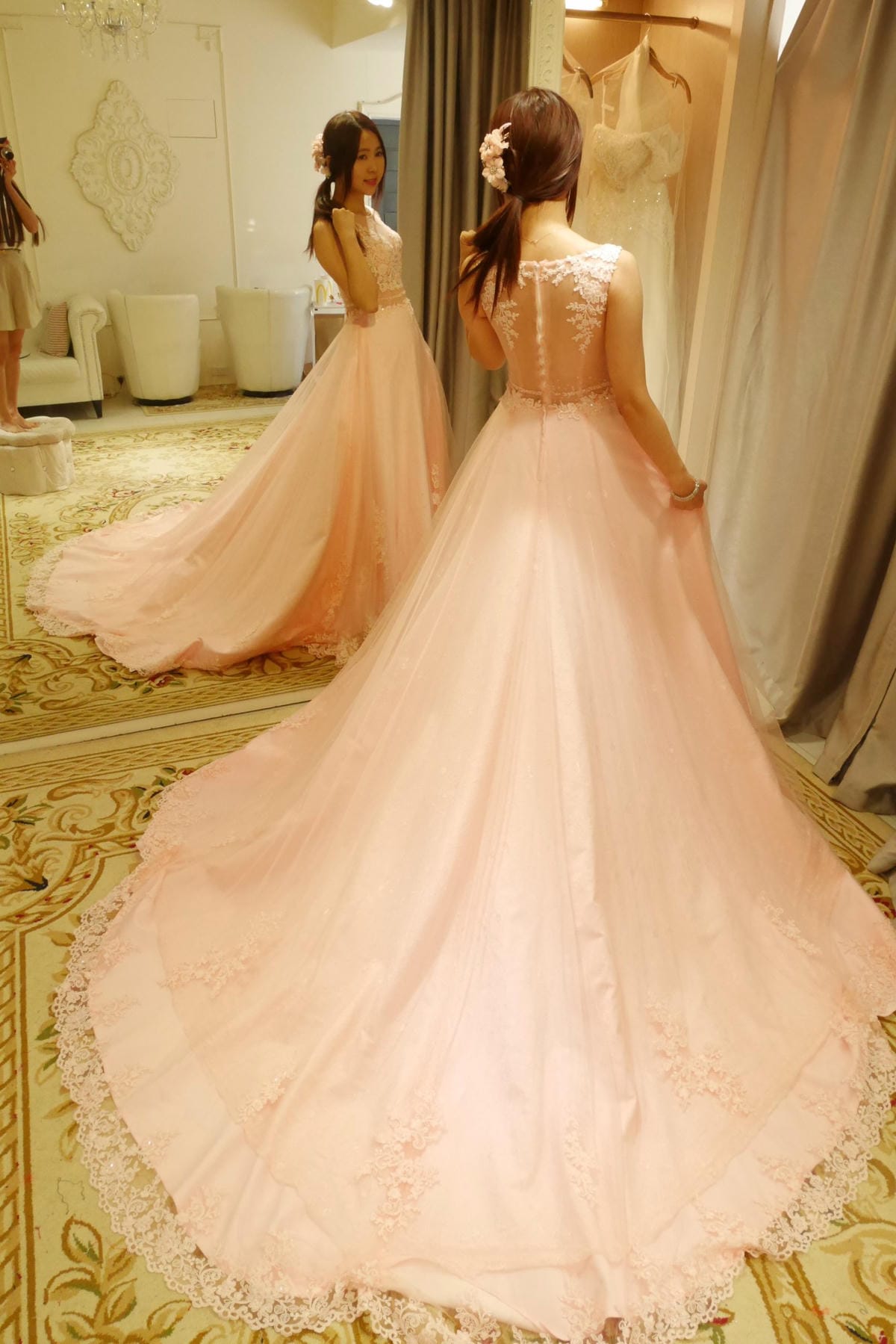 妙妙琳浪漫單曲MV與夢幻寫真拍攝~時尚公主婚紗-囍聚婚禮創意館/絕美造型師-新秘桑妮/仙女推手攝影師-Mason’s Studio黃岑庭/人氣水晶教堂-新靚點花園飯店/甜美木馬場地-Niniminou & 1/2am - 第12張圖 妙妙琳浪漫單曲MV與夢幻寫真拍攝~時尚公主婚紗-囍聚婚禮創意館/絕美造型師-新秘桑妮/仙女推手攝影師-Mason’s Studio黃岑庭/人氣水晶教堂-新靚點花園飯店/甜美木馬場地-Niniminou & 1/2am