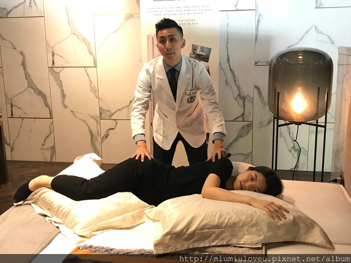 IMG_2443.jpg IMG_2443.jpg