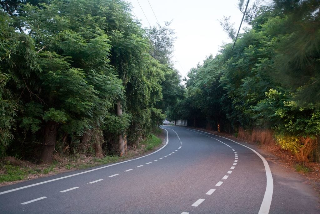 2.車道平緩無坡度.jpg 2.車道平緩無坡度.jpg