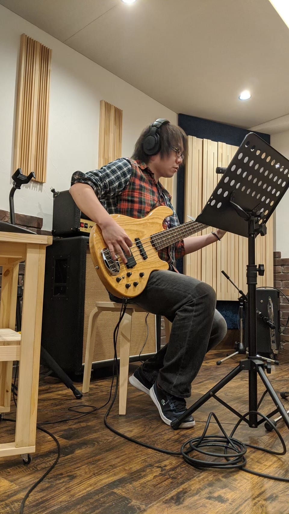 guitarist5.jpg guitarist5.jpg