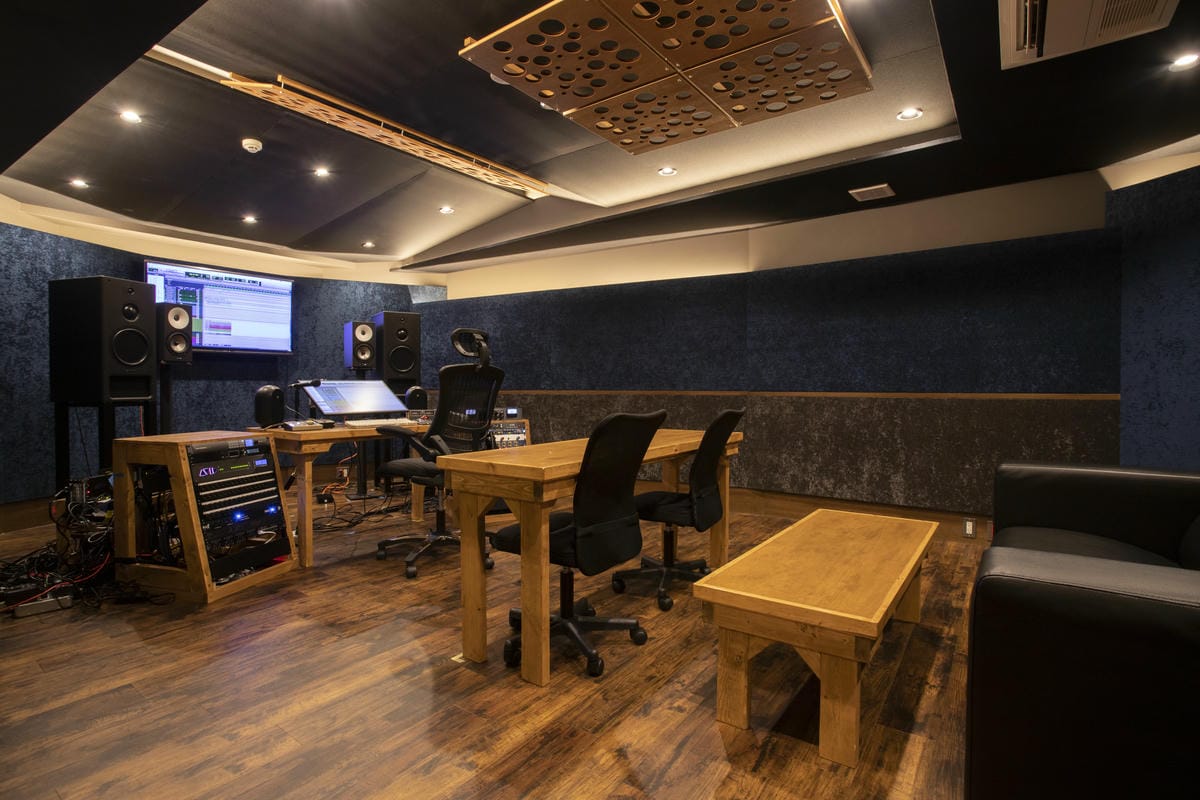 version studio.jpg version studio.jpg