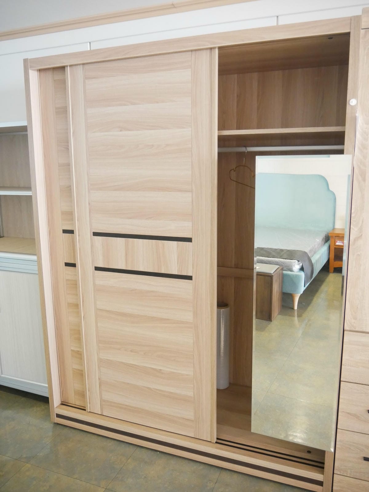 P1700049_副本.jpg P1700049_副本.jpg