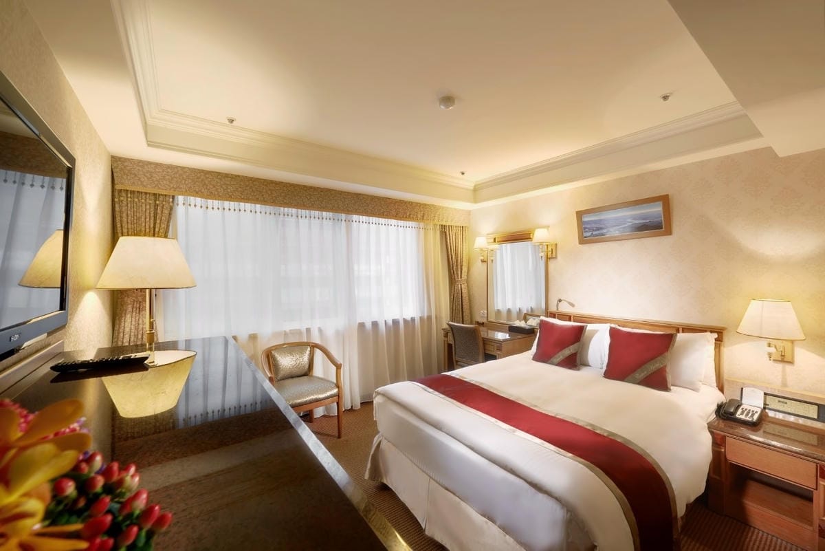 thumbnail_台北天成大飯店 暢遊國旅專案 搭配精緻客房照_副本.jpg thumbnail_台北天成大飯店 暢遊國旅專案 搭配精緻客房照_副本.jpg