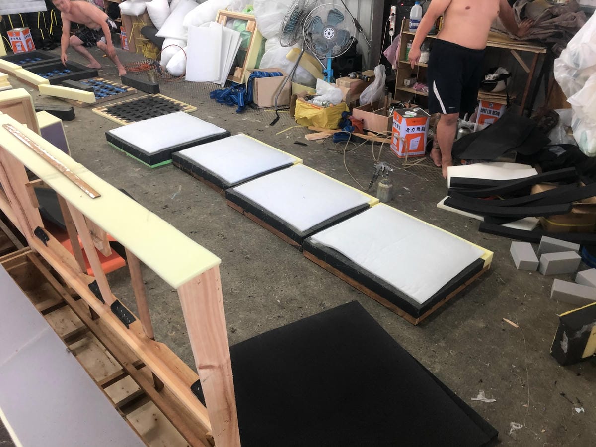 /tmp/phpshik2G /tmp/phpshik2G