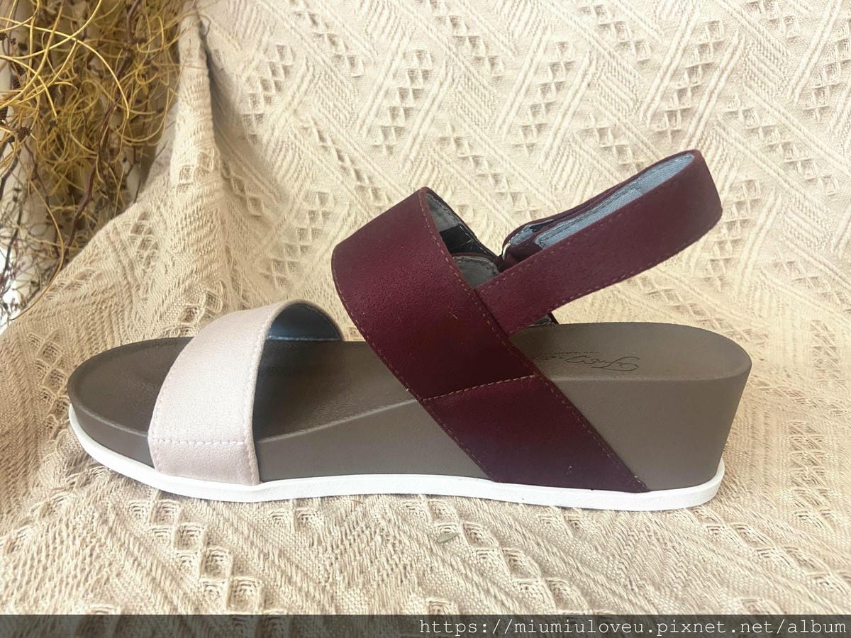 FMshoes (17).jpg FMshoes (17).jpg