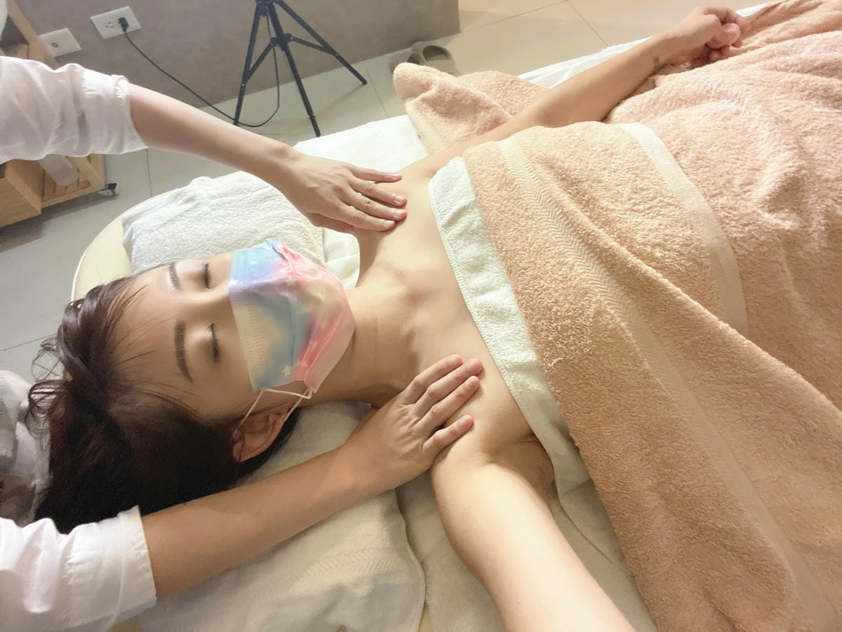 左左氣身美胸 (51).jpg 左左氣身美胸 (51).jpg