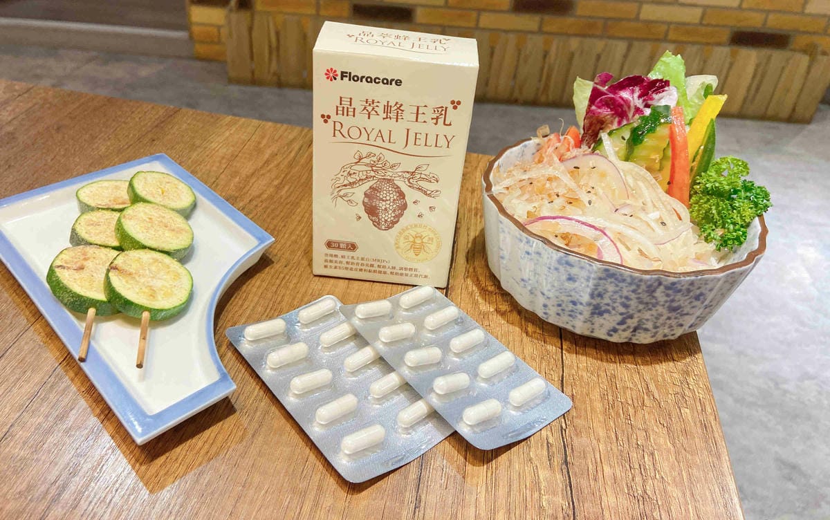 晶萃蜂王乳 (2).jpg 晶萃蜂王乳 (2).jpg