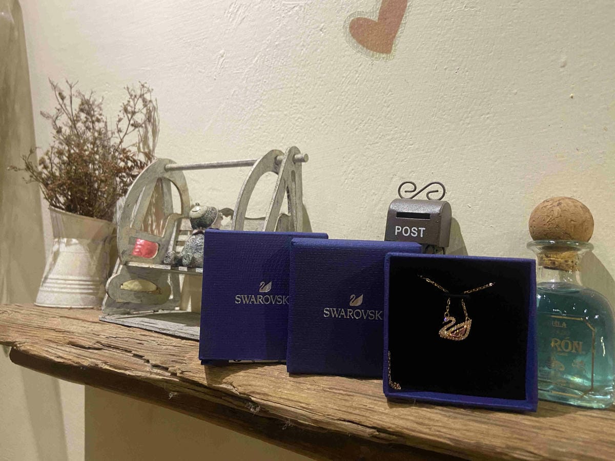 施華洛世奇項鍊.jpg 施華洛世奇項鍊.jpg