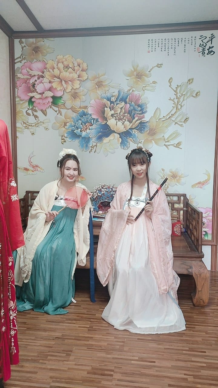 花漾年華 (1).jpg 花漾年華 (1).jpg