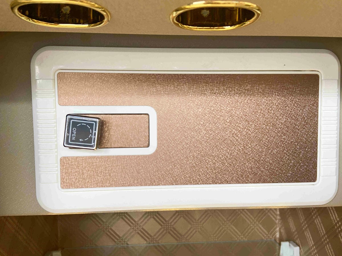 阿波羅保險箱 (48).jpg 阿波羅保險箱 (48).jpg