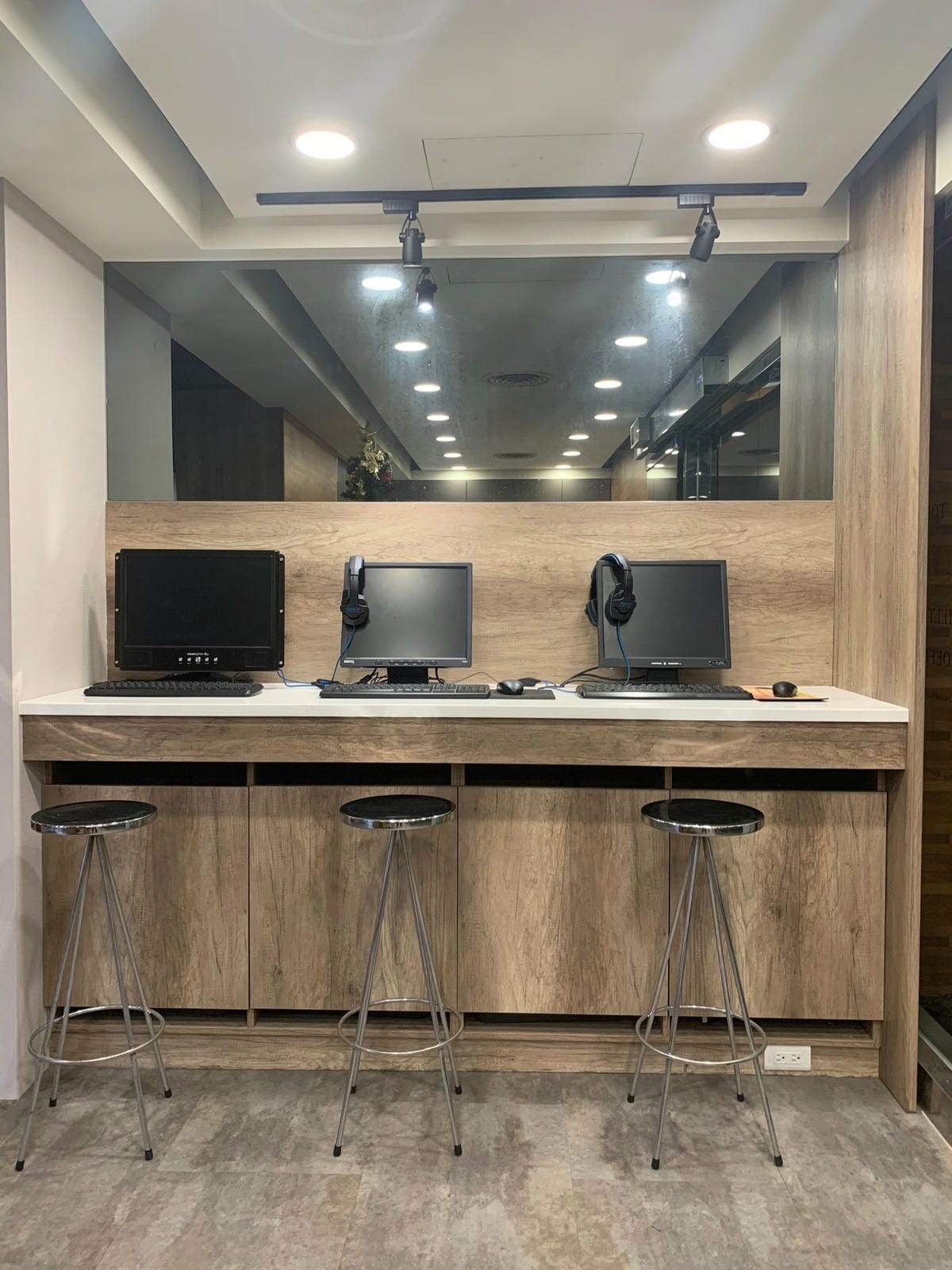 /tmp/phpTwbZ7Z /tmp/phpTwbZ7Z