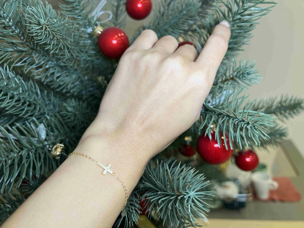 Whomfor經典十字架鑲鑽純銀手鍊.Spotlight 簡約雙鑽鎖骨鍊 (22).jpg Whomfor經典十字架鑲鑽純銀手鍊.Spotlight 簡約雙鑽鎖骨鍊 (22).jpg