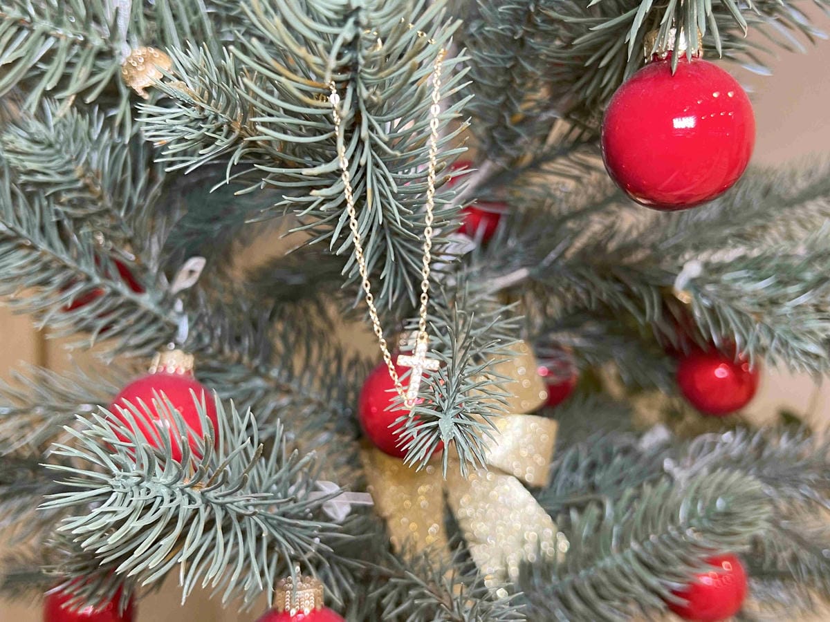 Whomfor經典十字架鑲鑽純銀手鍊.Spotlight 簡約雙鑽鎖骨鍊 (19).jpg Whomfor經典十字架鑲鑽純銀手鍊.Spotlight 簡約雙鑽鎖骨鍊 (19).jpg