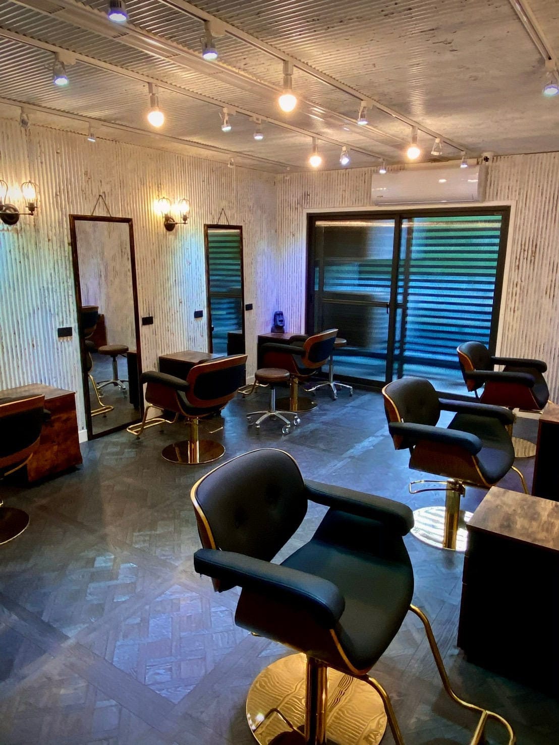 FINHAIR (43).jpg FINHAIR (43).jpg