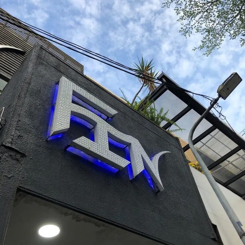 FINHAIR (37).jpg FINHAIR (37).jpg