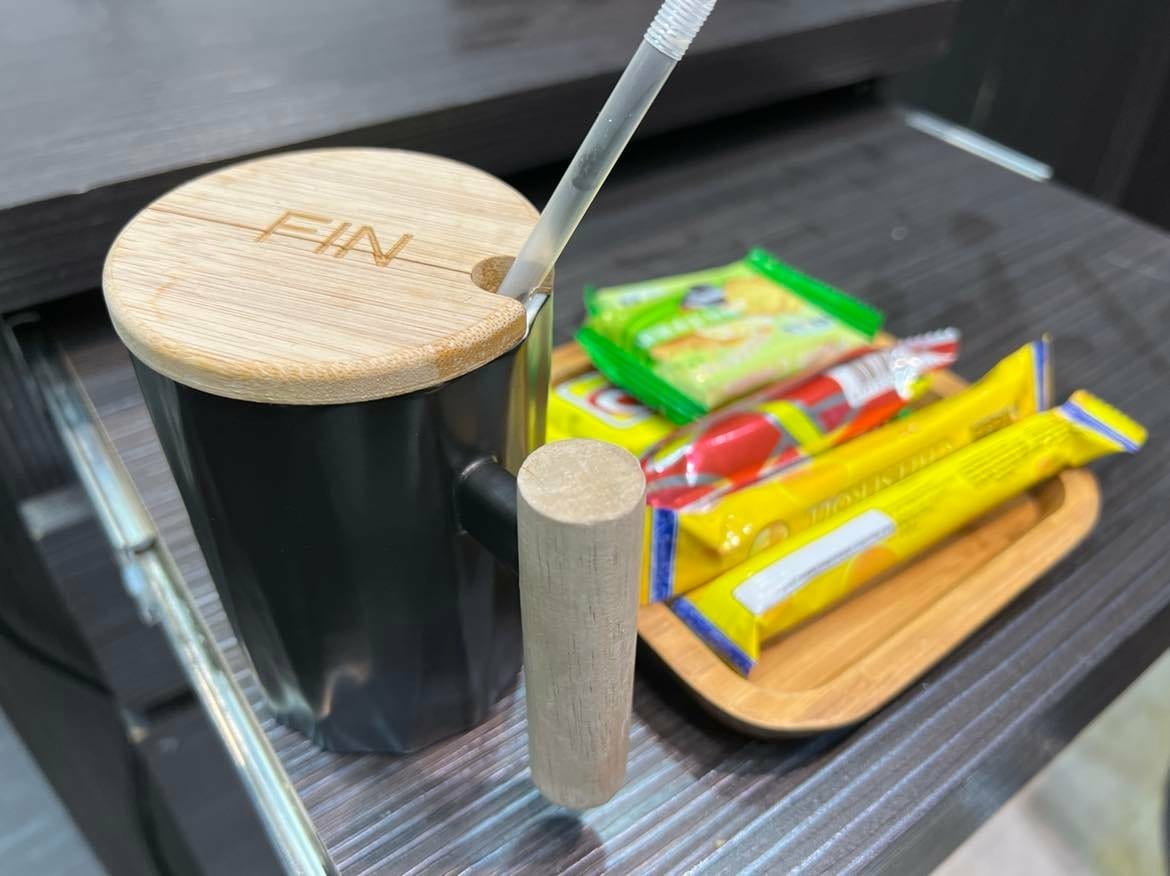 FINHAIR (20).jpg FINHAIR (20).jpg