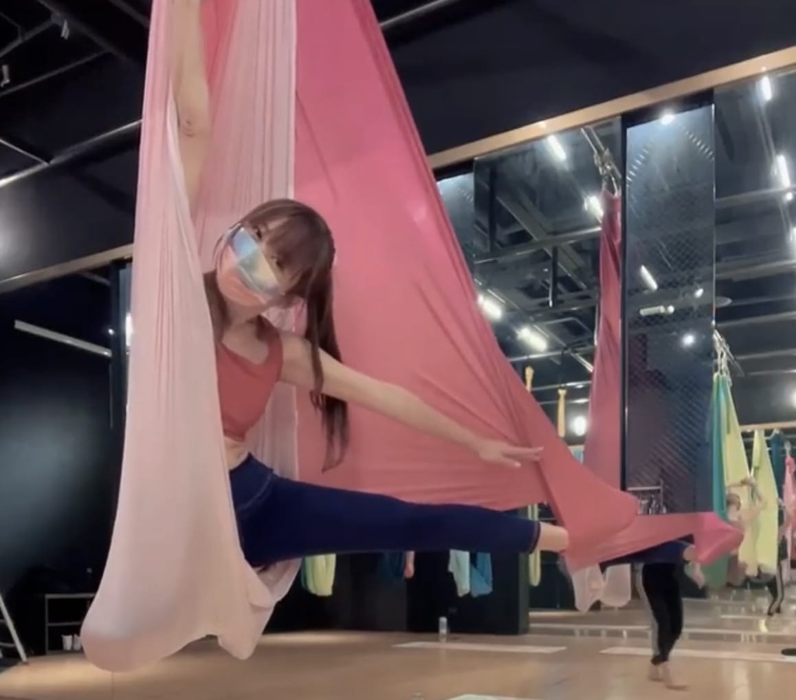 /tmp/phpE8KqFS /tmp/phpE8KqFS