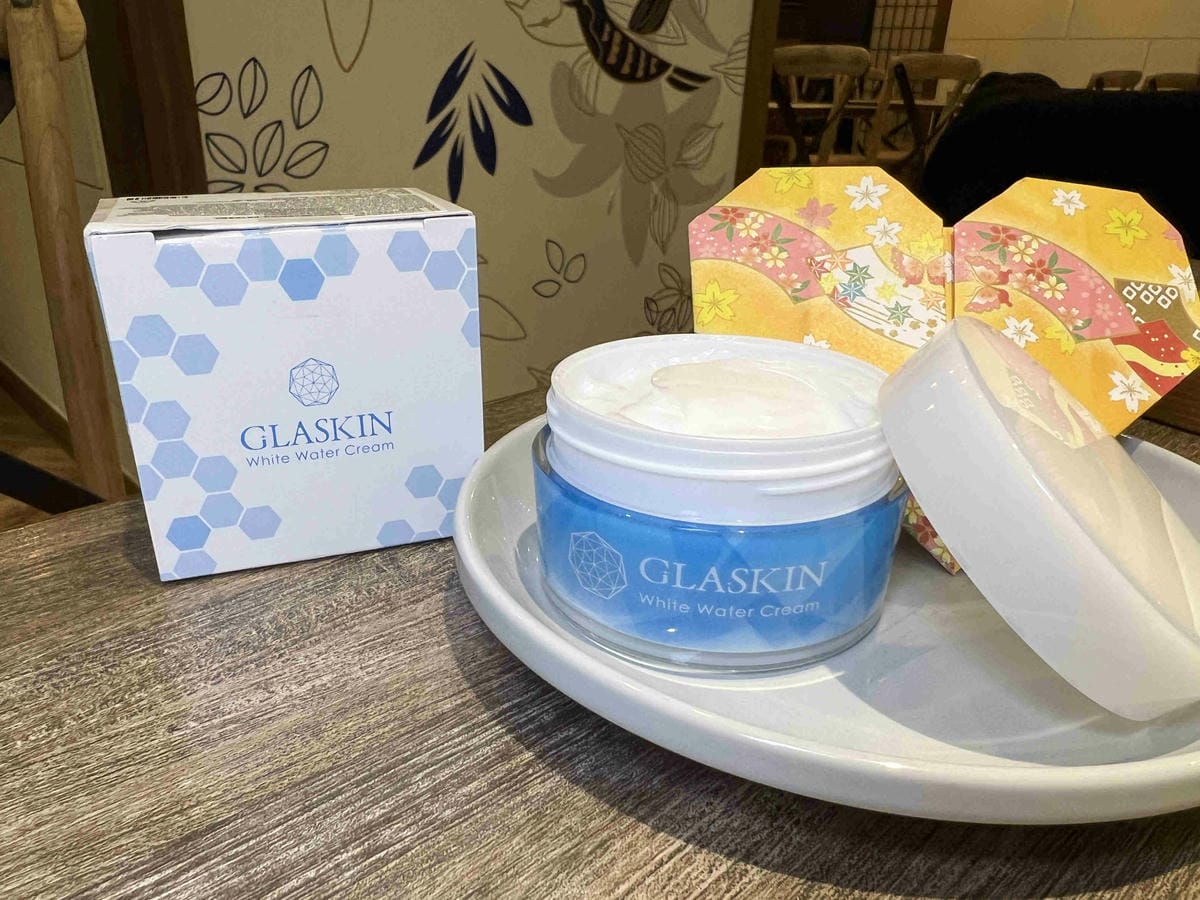 可苪絲全效水凝霜 (4).jpg 可苪絲全效水凝霜 (4).jpg