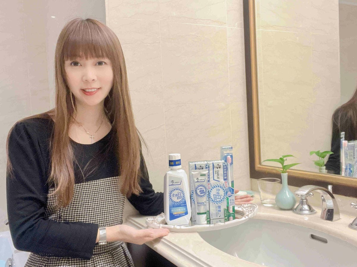 黑人全亮白極緻牙膏潄口水 (8).jpg 黑人全亮白極緻牙膏潄口水 (8).jpg