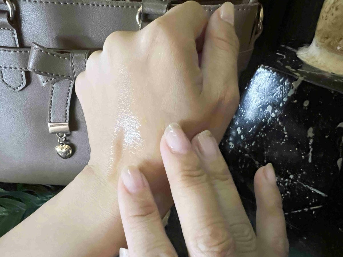 Feelxo 冰川5D極潤玻尿酸精華液 (13).jpg Feelxo 冰川5D極潤玻尿酸精華液 (13).jpg